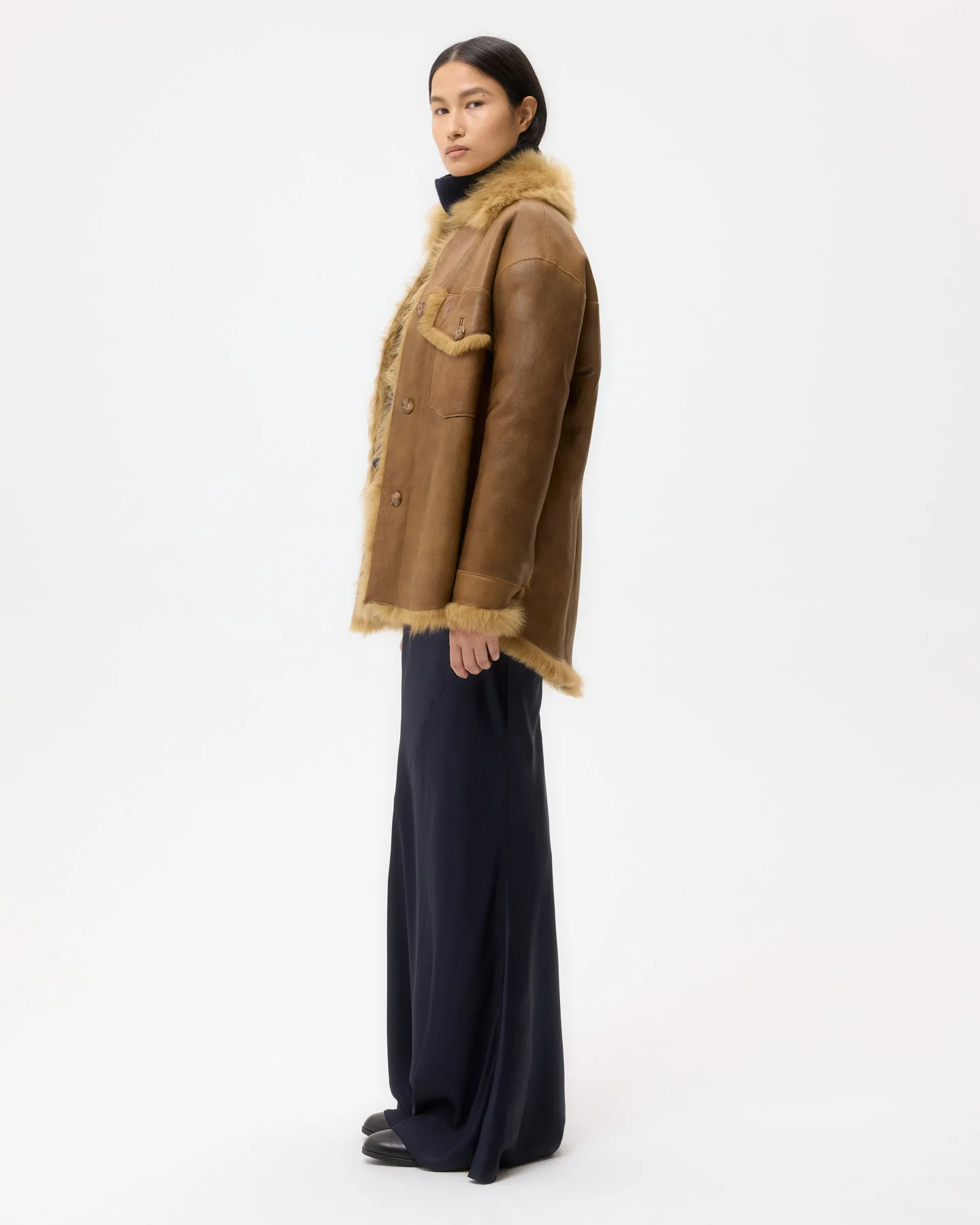 Reversible Aspen Jacket in Shearling - Image 5