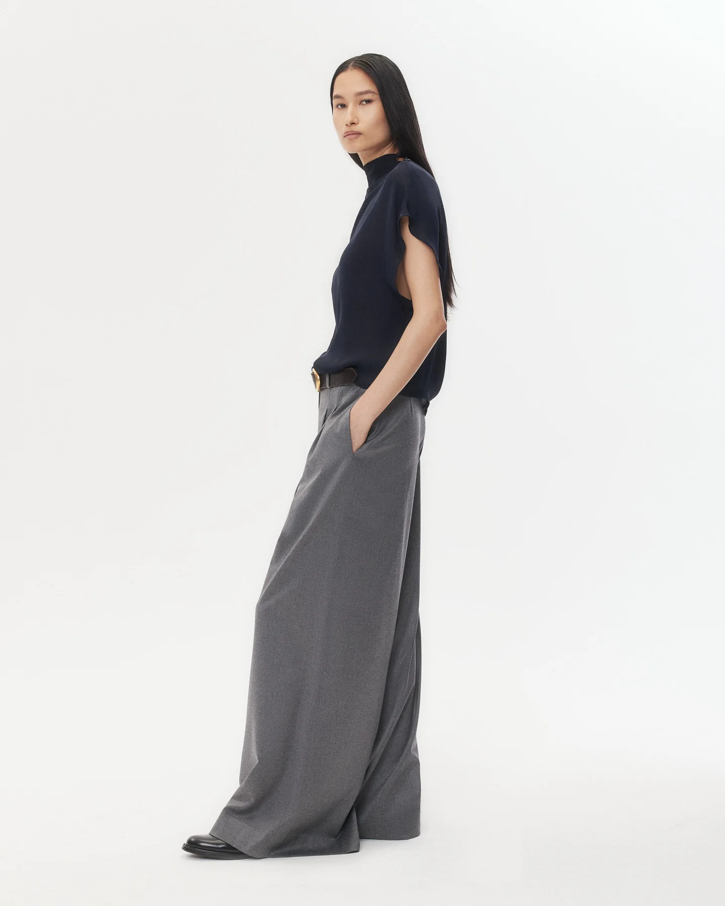 Avery Pant in Modern Viscose Wool - Image 4