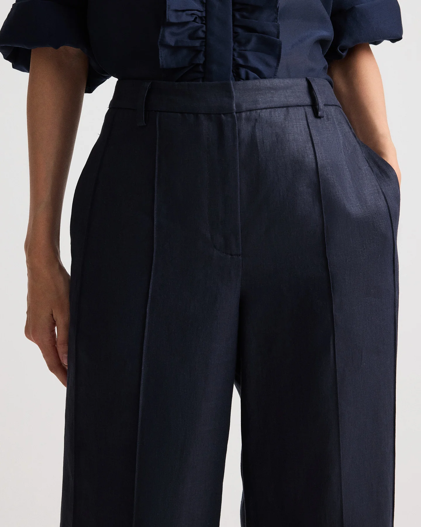 Bond St Pant in Chintzed Linen - Image 4
