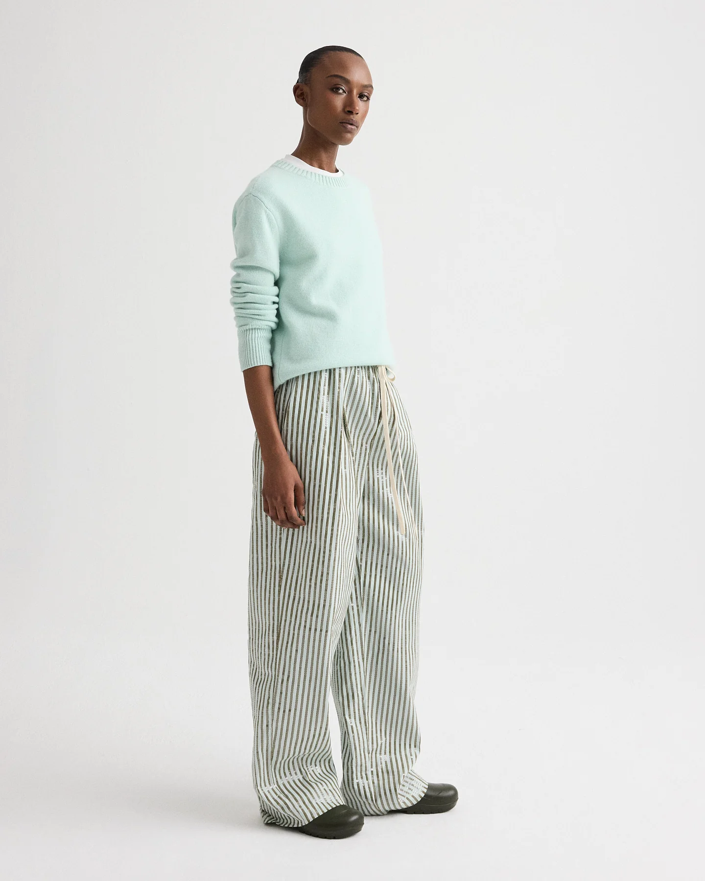 Boy Crewneck Sweater in Italian Cashmere - Image 4