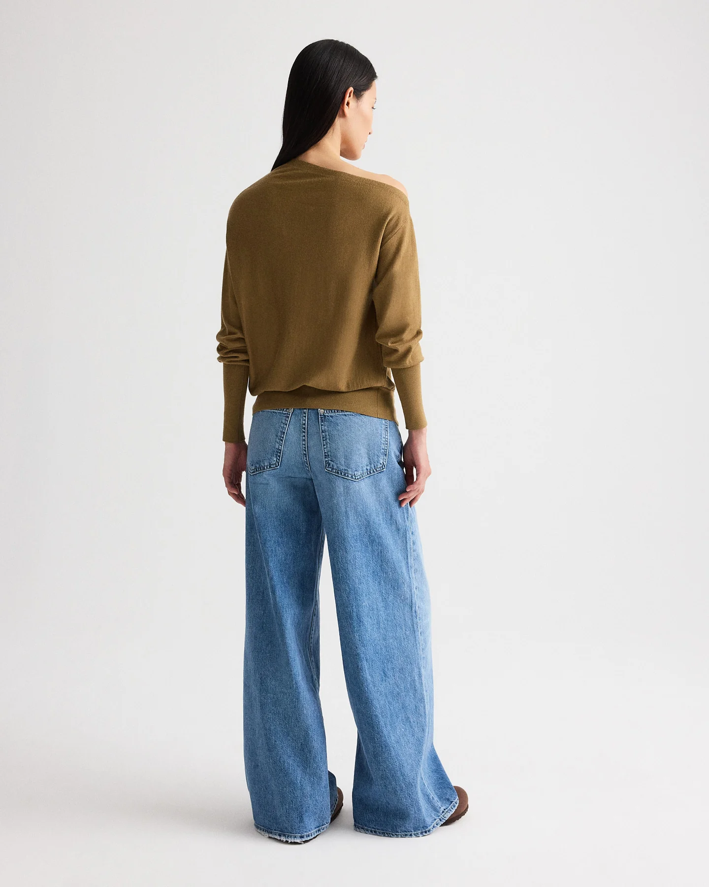 Cold Shoulder Sweater in Fine Wool Silk - Image 10