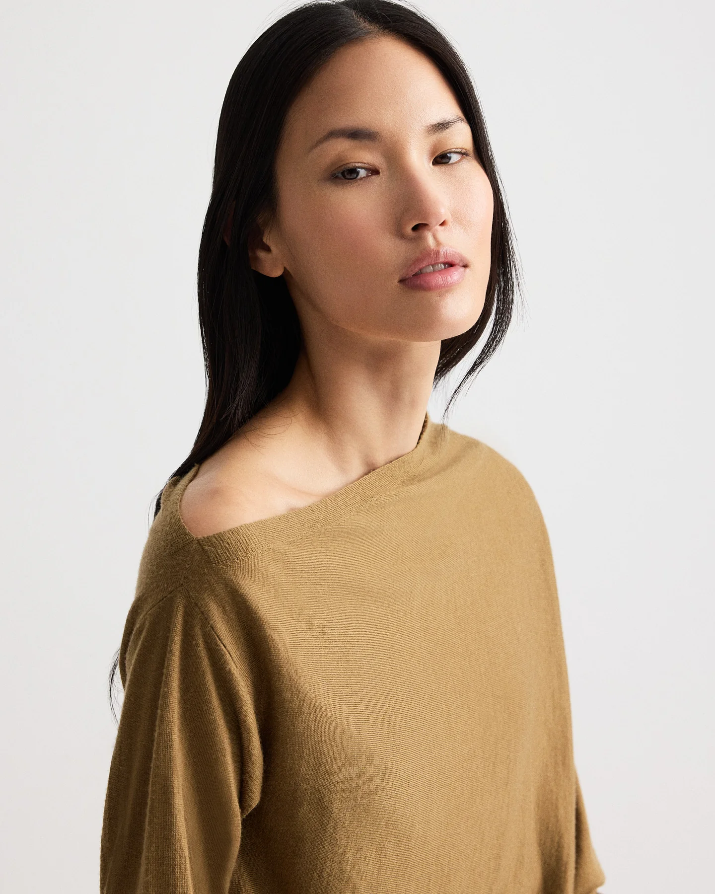 Cold Shoulder Sweater in Fine Wool Silk - Image 7
