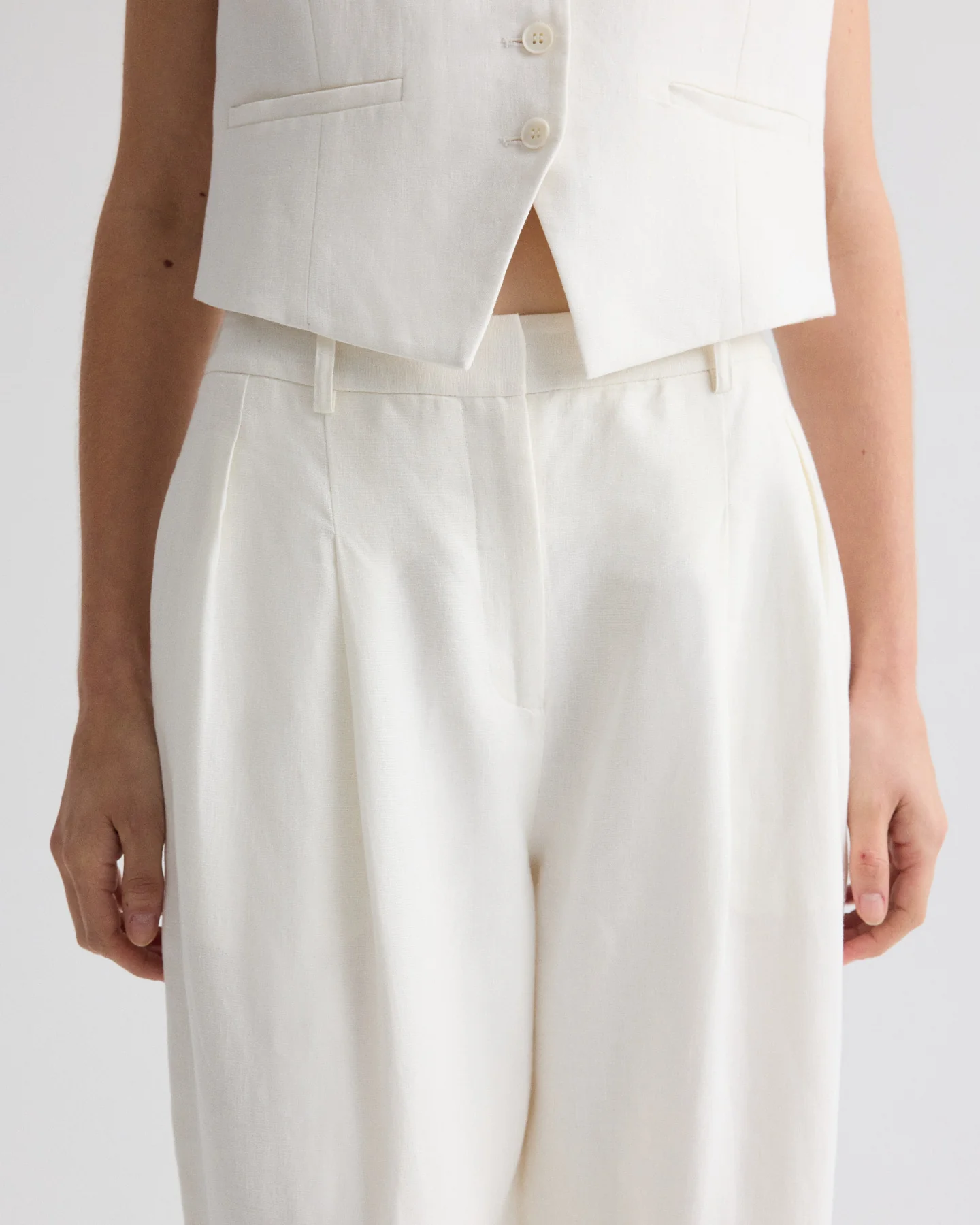 Cornelia St. Pant in Weave Linen - Image 3