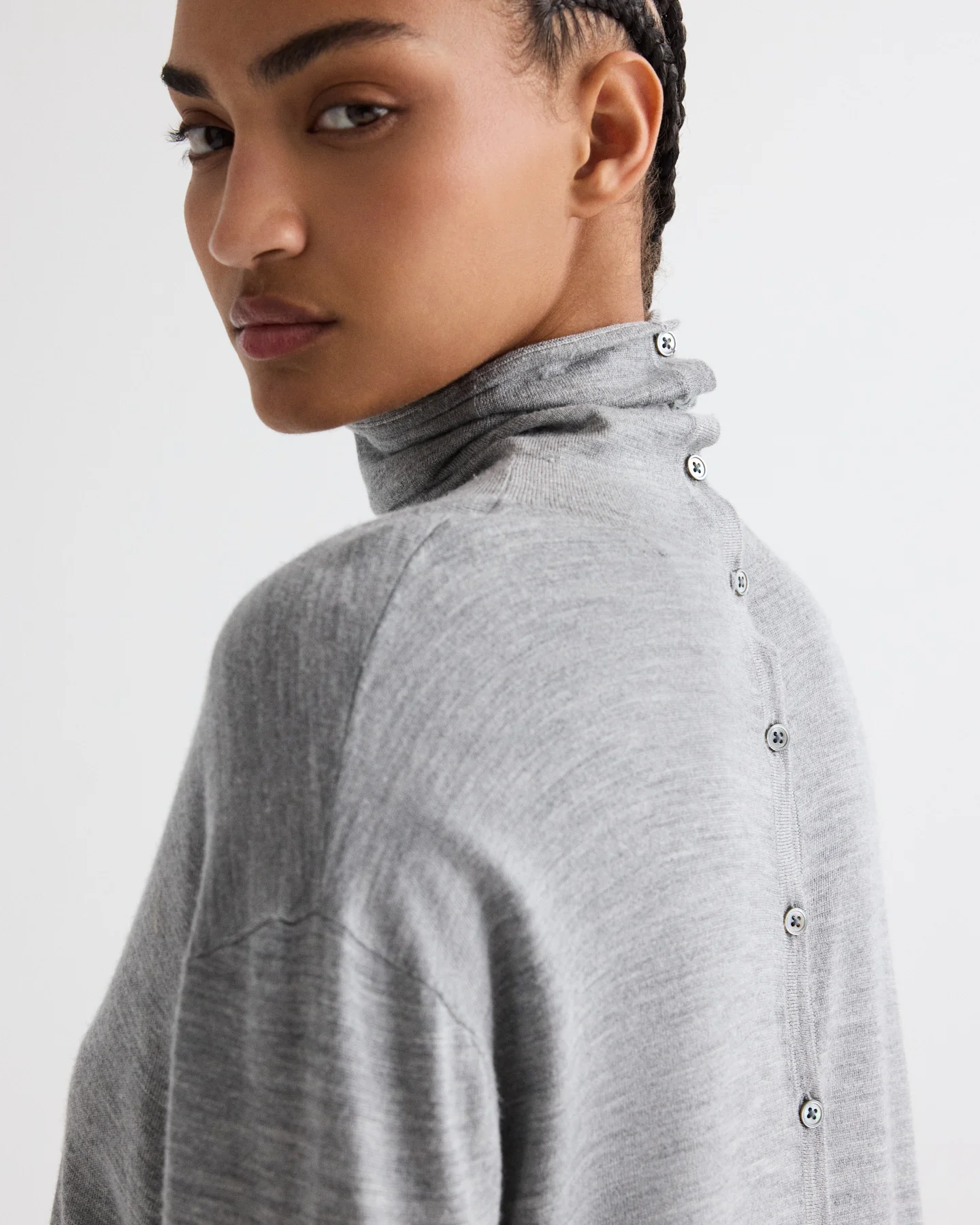 Easy Turtle Sweater in Wool Silk - Image 3