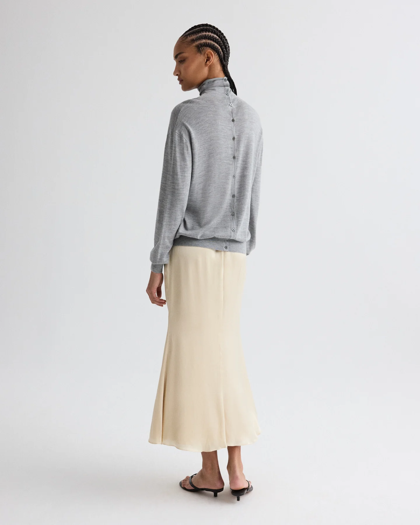 Easy Turtle Sweater in Wool Silk - Image 5