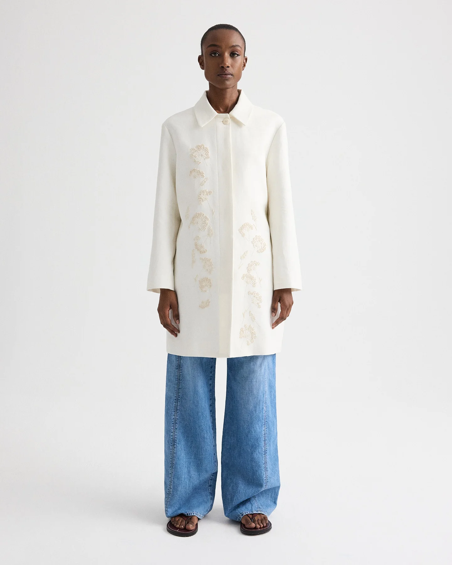 Edinburgh Coat in Embroidered Washed Linen - Image 3