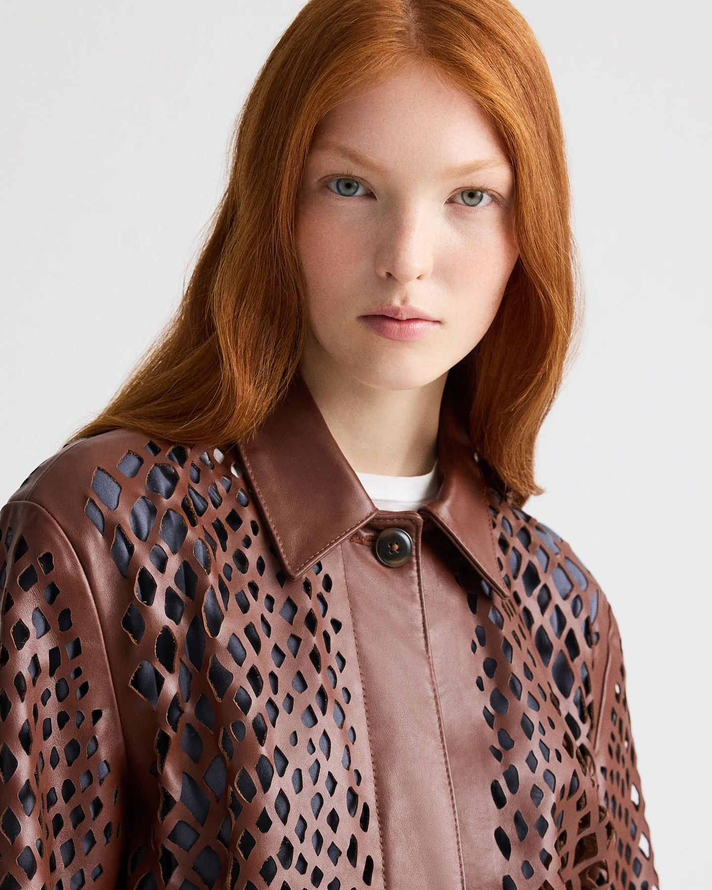 Edinburgh Laser Cut Coat in Bruins Leather - Image 2