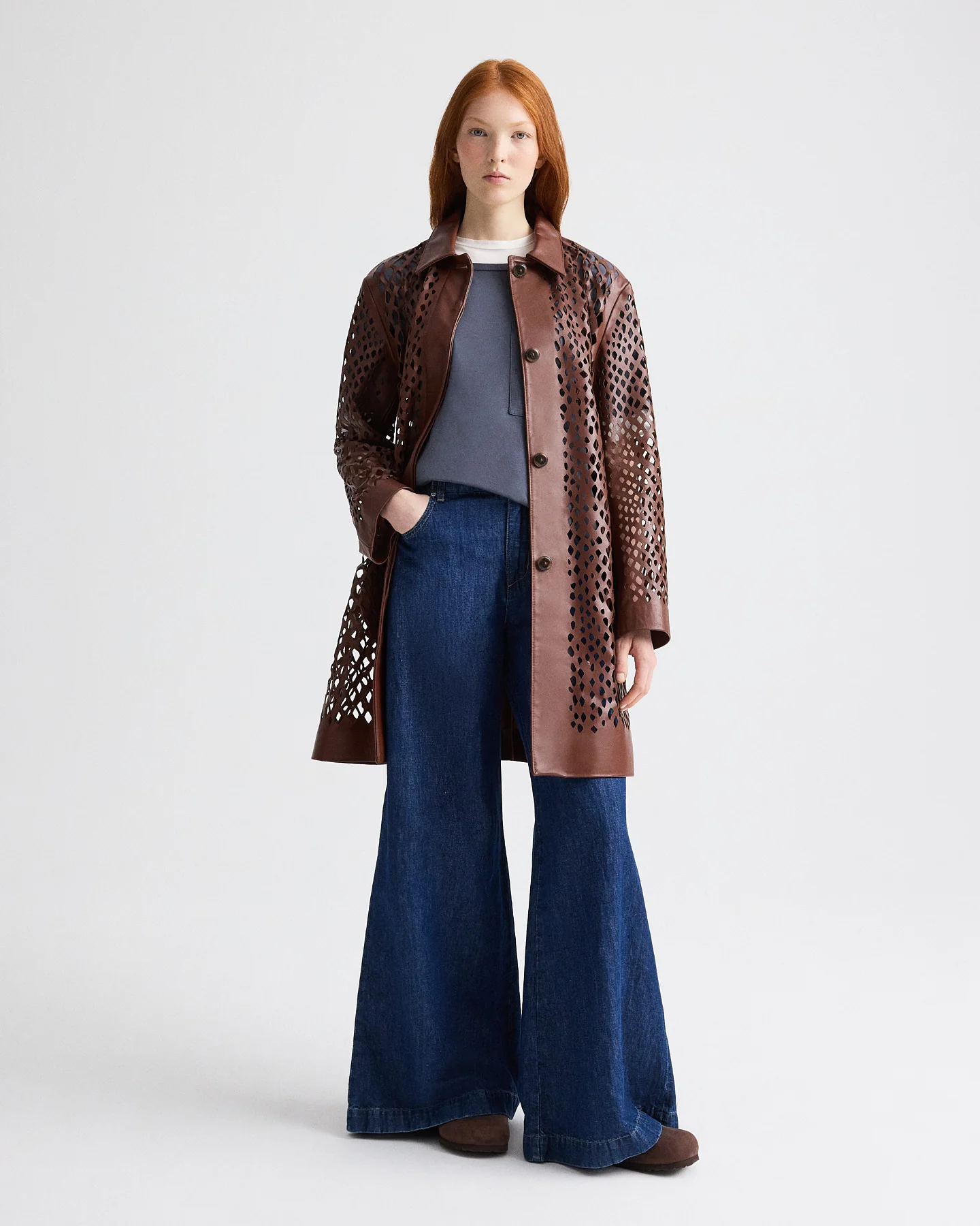 Edinburgh Laser Cut Coat in Bruins Leather - Image 3