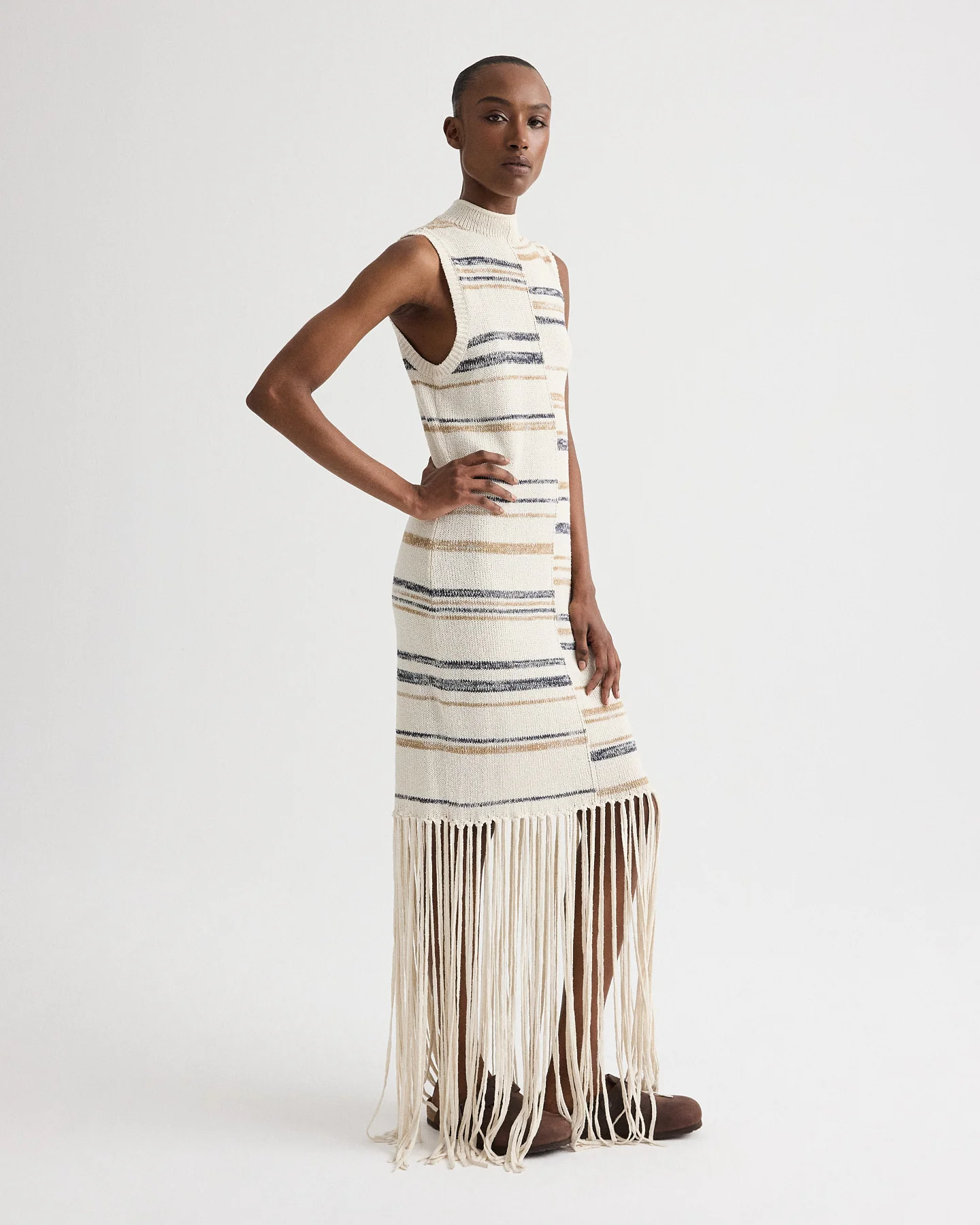 Fringe Sleeveless Dress in Linen Silk Yarn - Image 2