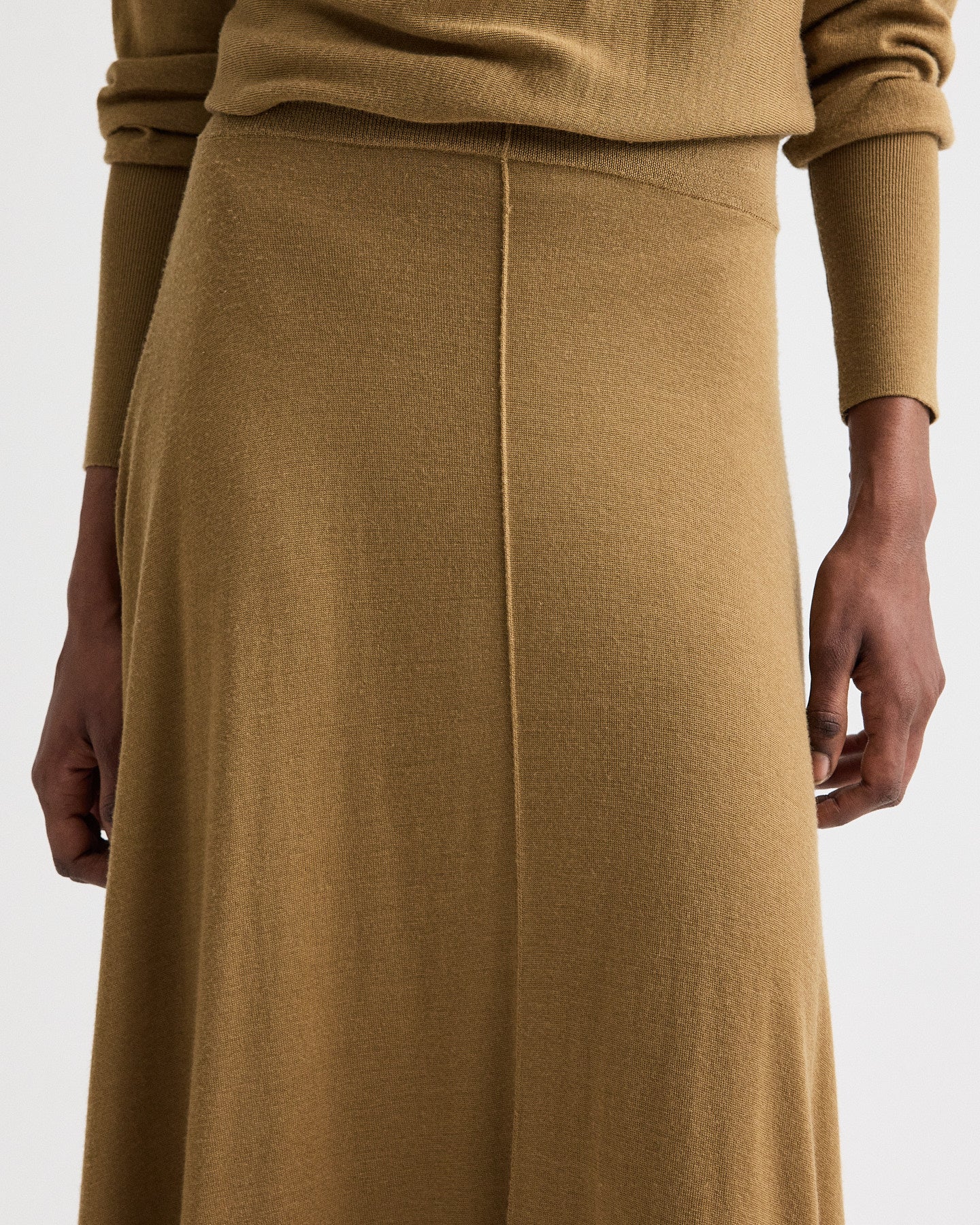 Handkerchief Hem Skirt with Wide Waistband in Fine Wool Silk - Image 4