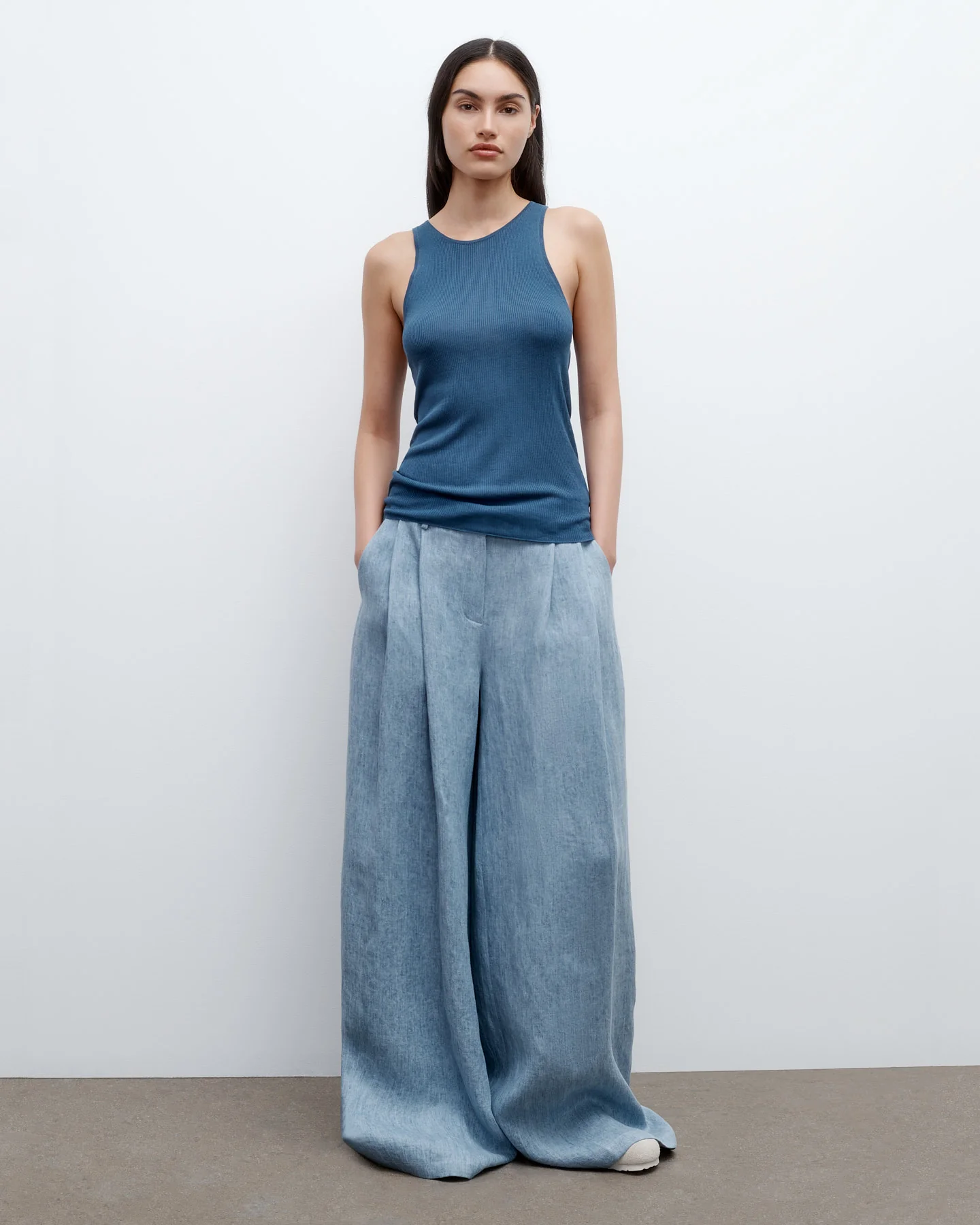 Harbor Tank in Viscose Silk - Image 5