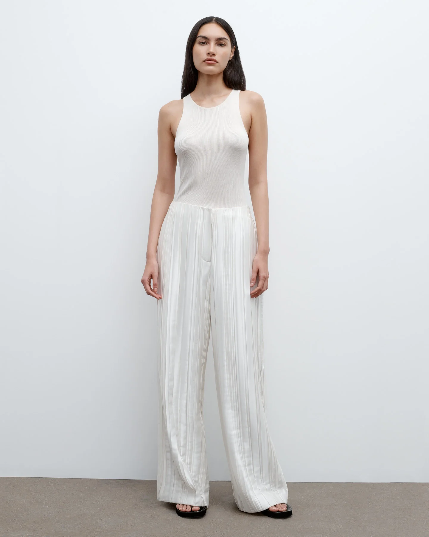 Harbor Tank in Viscose Silk - Image 4