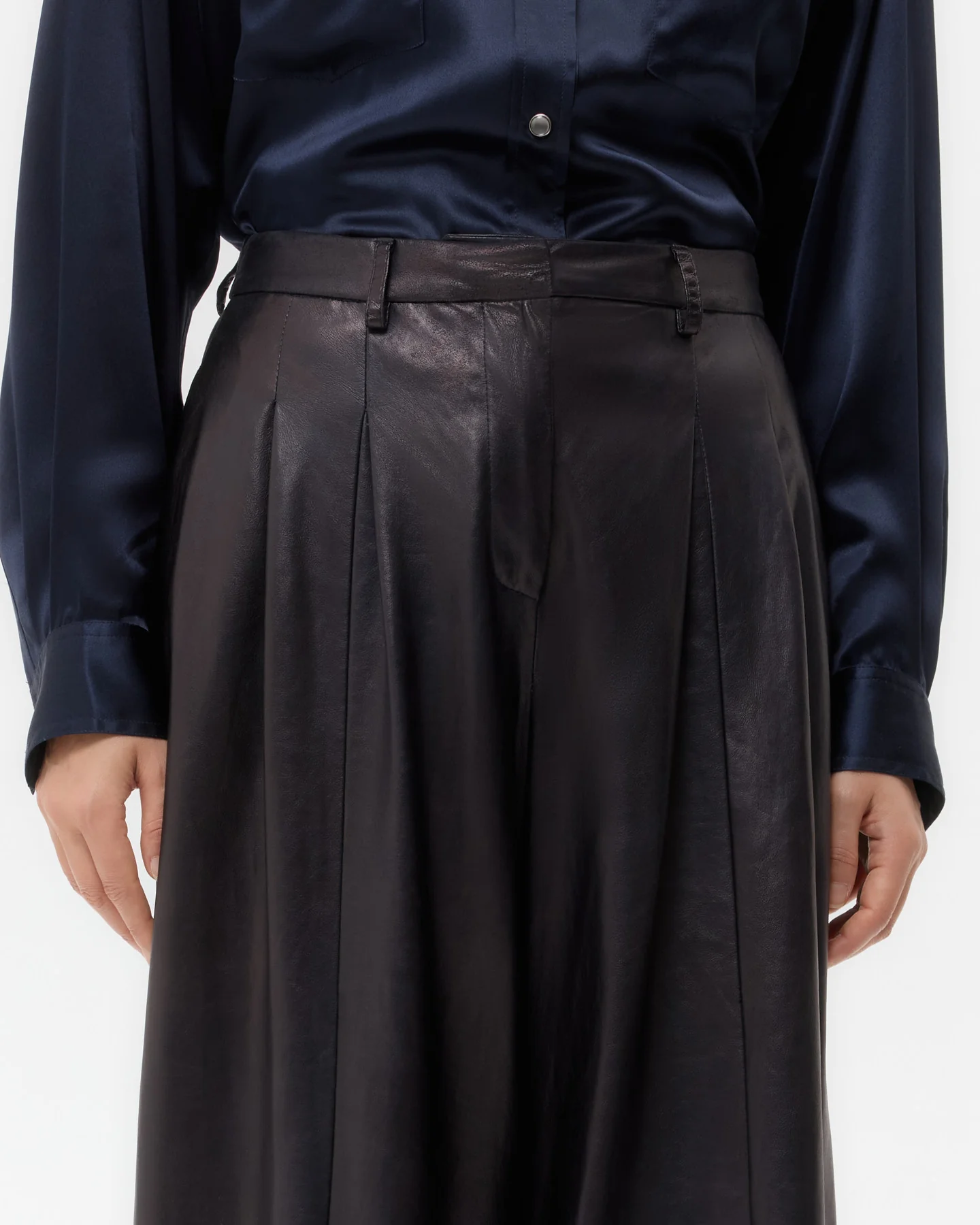 Avery Pant in Leather - Image 3