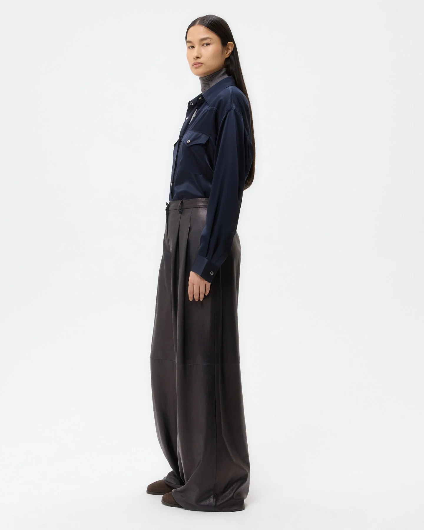Avery Pant in Leather - Image 4