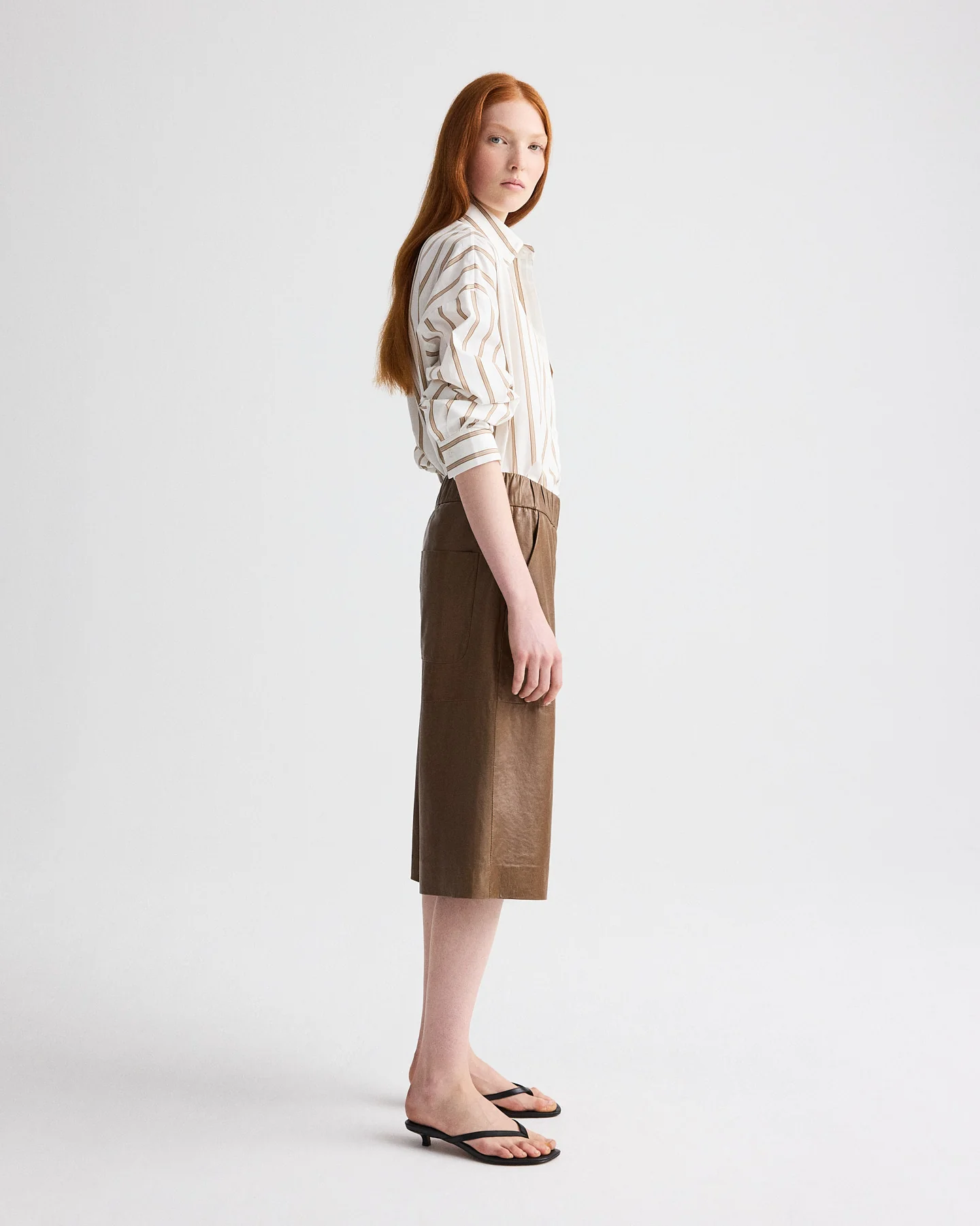Leather Pull on Cropped Pant in Paper Leather - Image 3