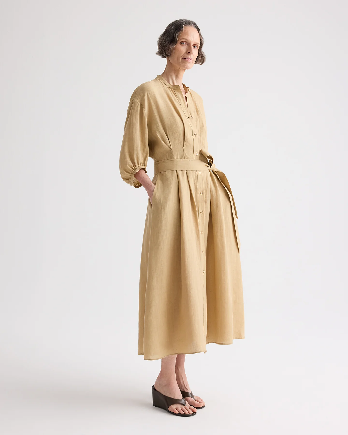 Maxi Dress With 3/4 Poet Sleeve in Fluid Linen - Image 4