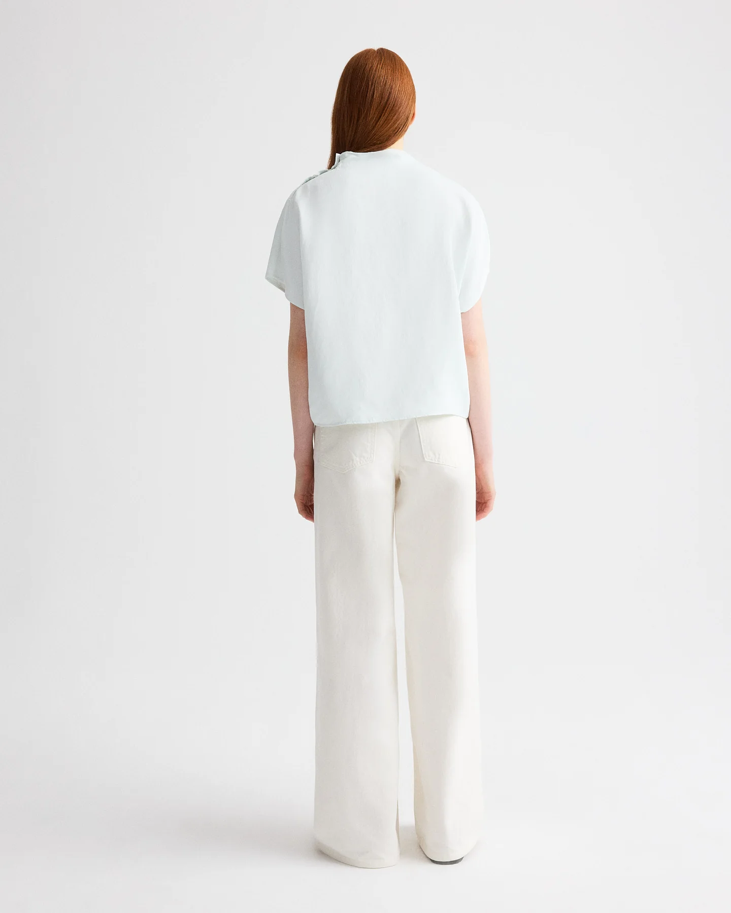 Mock Neck Tee in Coated Viscose Linen - Image 5
