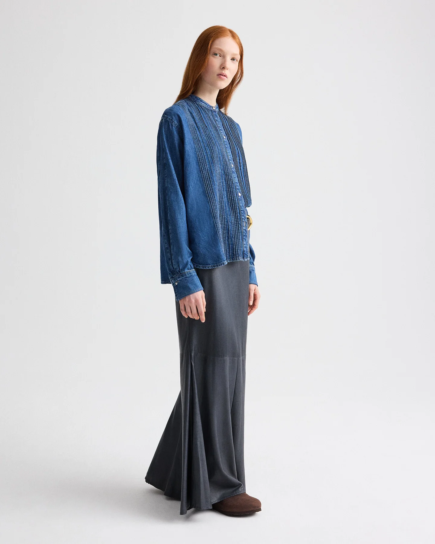 Pintuck Painter Shirt in Denim Shirting - Image 4