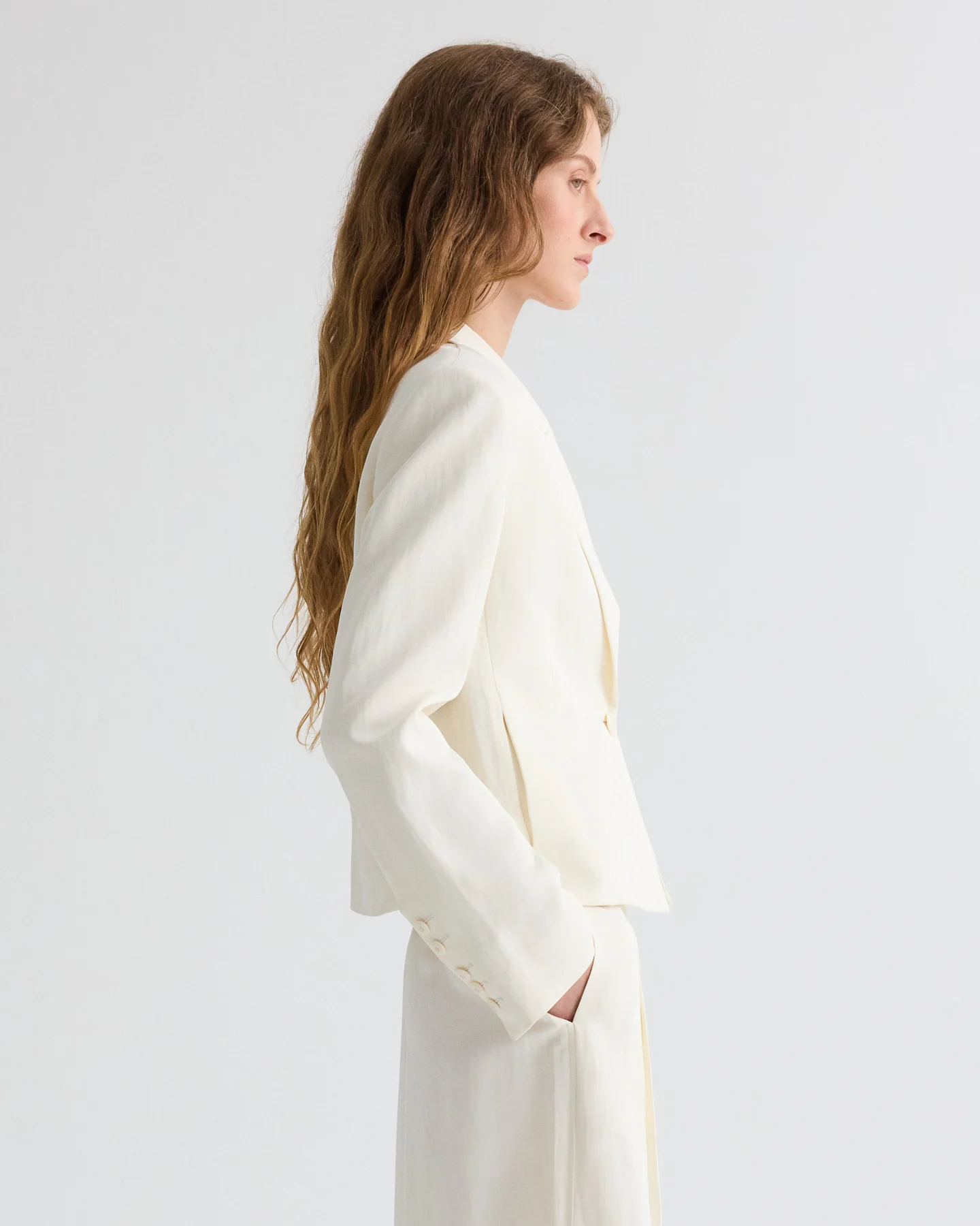 Sawyer Blazer in Coated Viscose Linen - Image 3