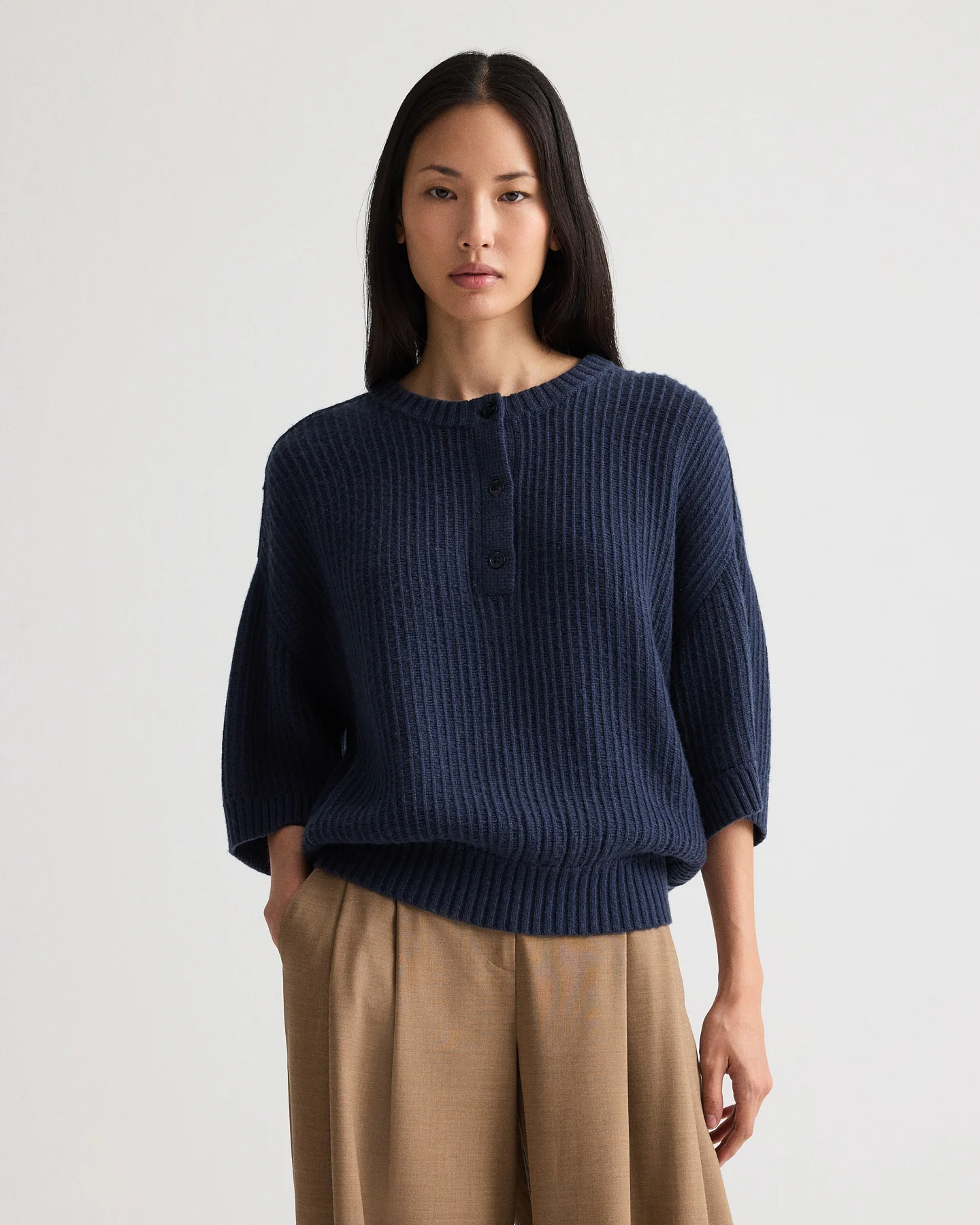 Short Sleeve Henley in Italian Cashmere - Image 2