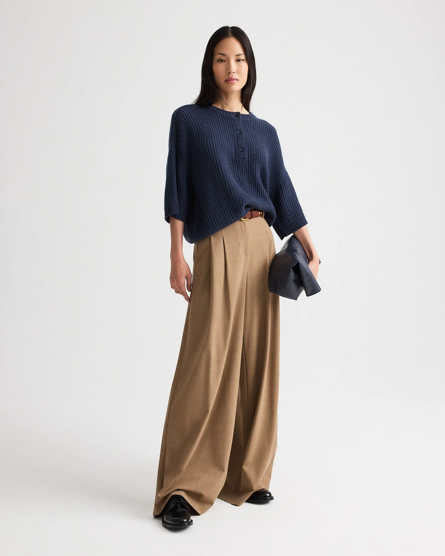 Short Sleeve Henley in Italian Cashmere - Image 3