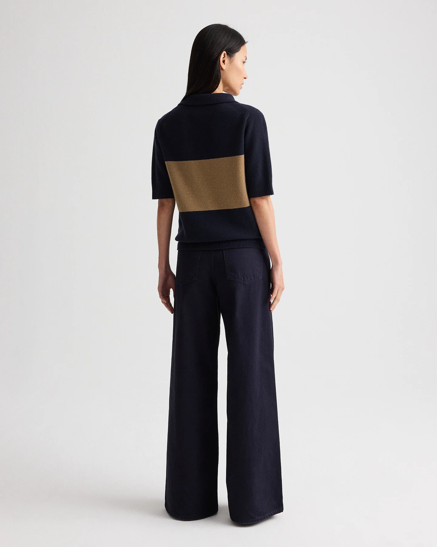 Slightly Oversized Polo in Italian Cashmere - Image 5