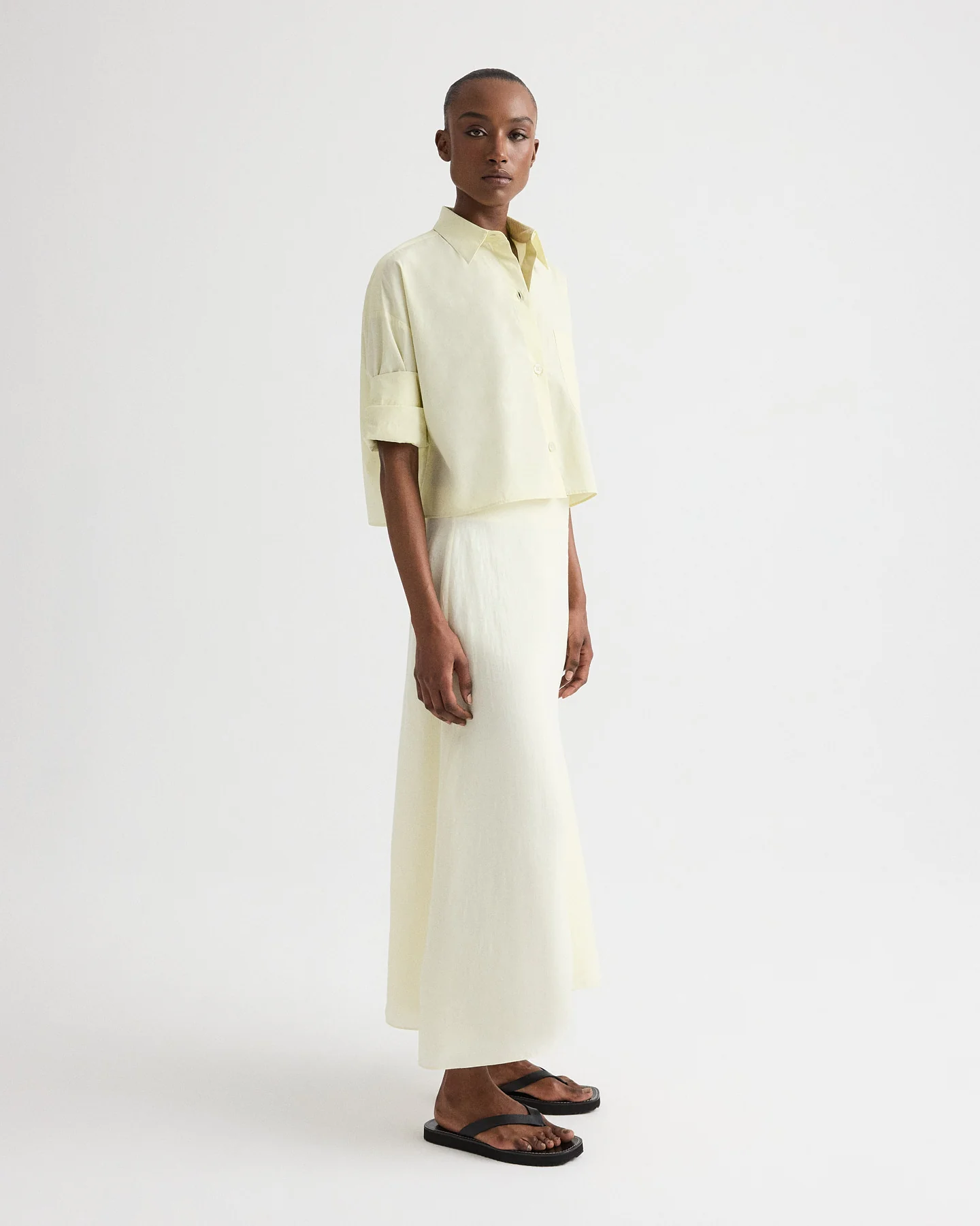 The A-Line Skirt in Fluid Linen Shirting - Image 4