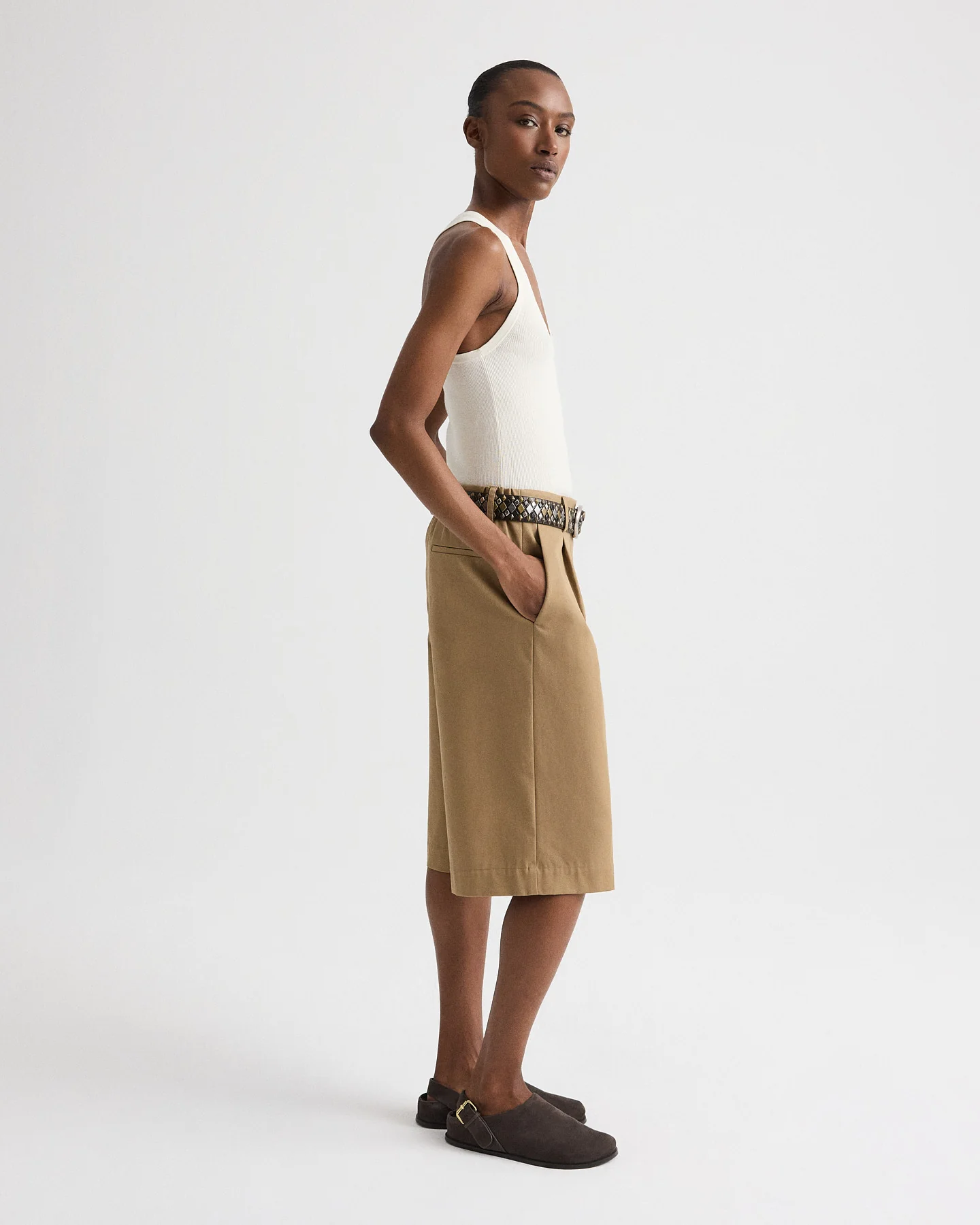 The City Short in Water-Repellent Cotton Canvas - Image 3