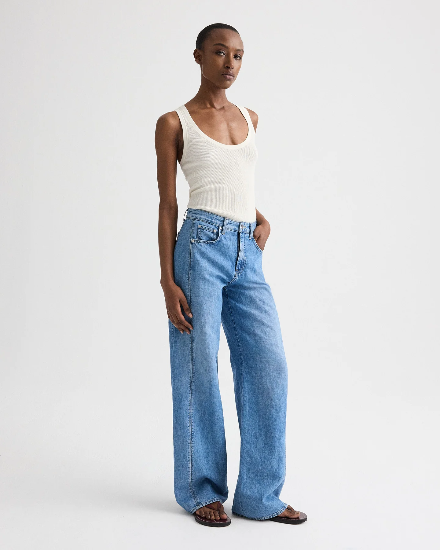 West 11th St Jean in Linen Cotton Denim - Image 4