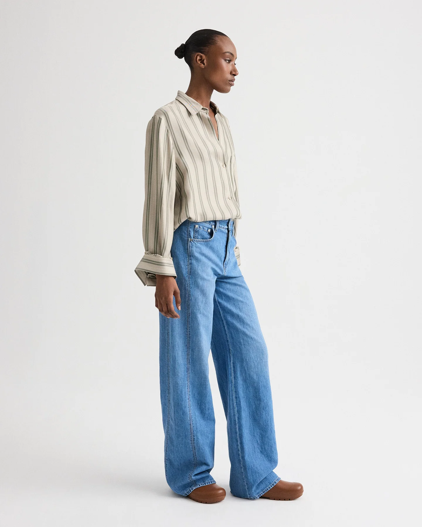 West 11th St. Jean in Linen Cotton Denim - Image 3