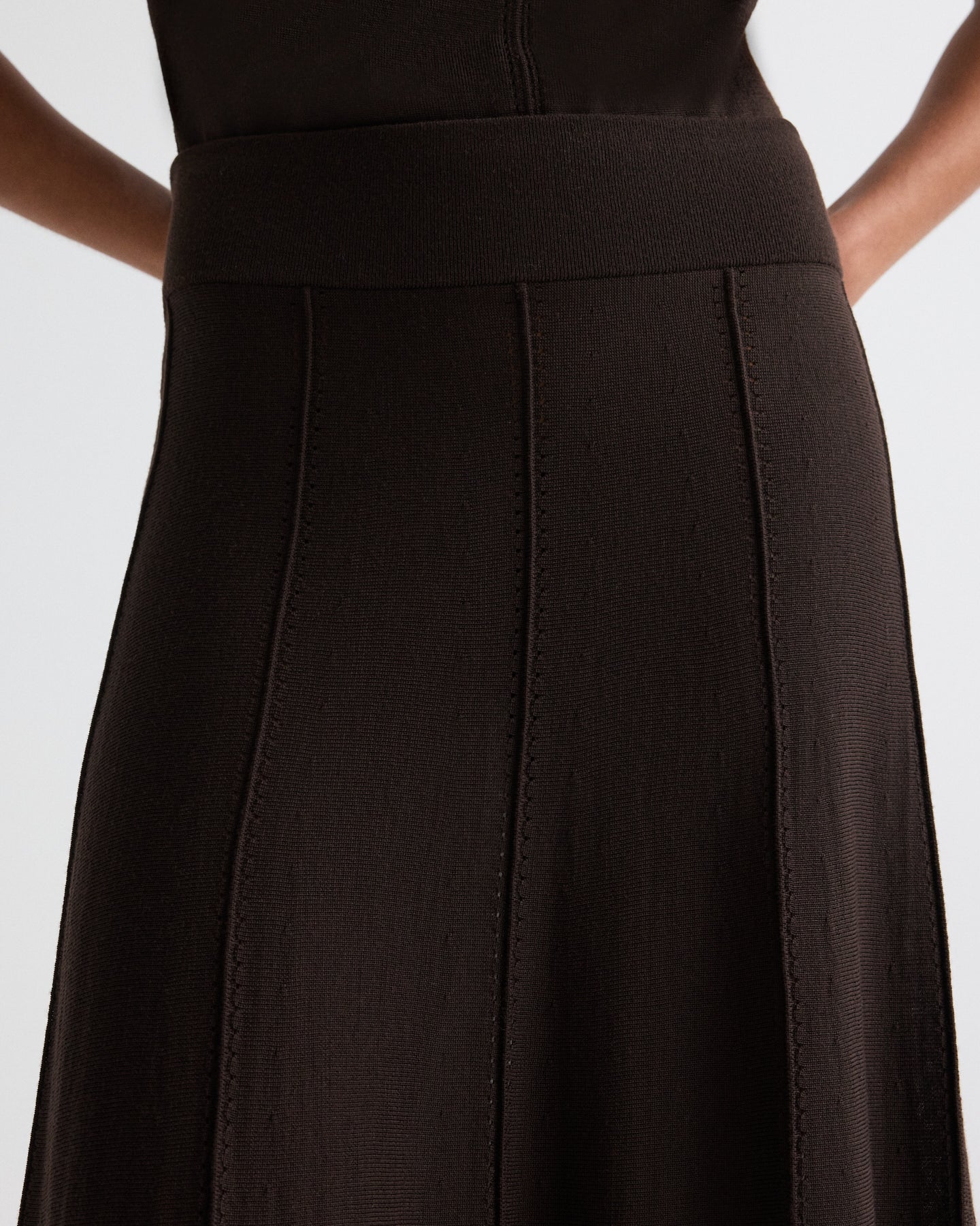 Willow Skirt in Merino Wool - Image 4